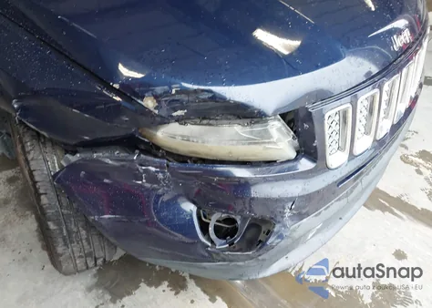 2016 Jeep Compass Latitude z USA, uszkodzony, nr VIN 1C4NJDEB9GD616853